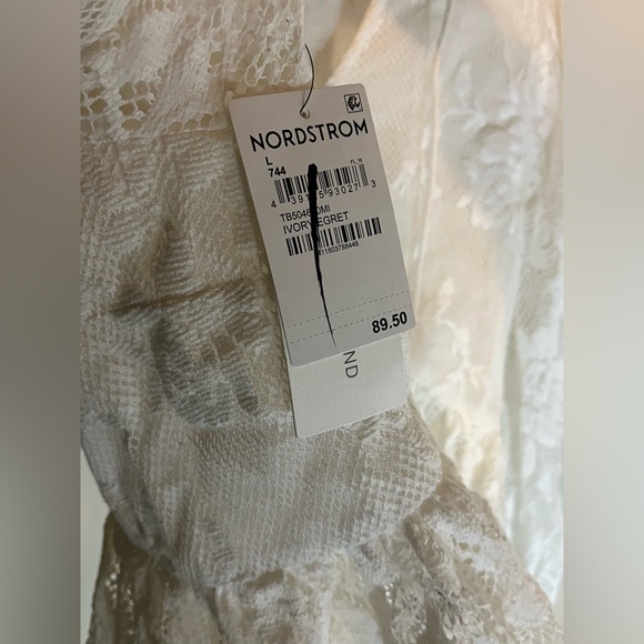 NEW with Tags Treasure & Bond Lace Peplum Top in Ivory Egret Size Large - Picture 9 of 9